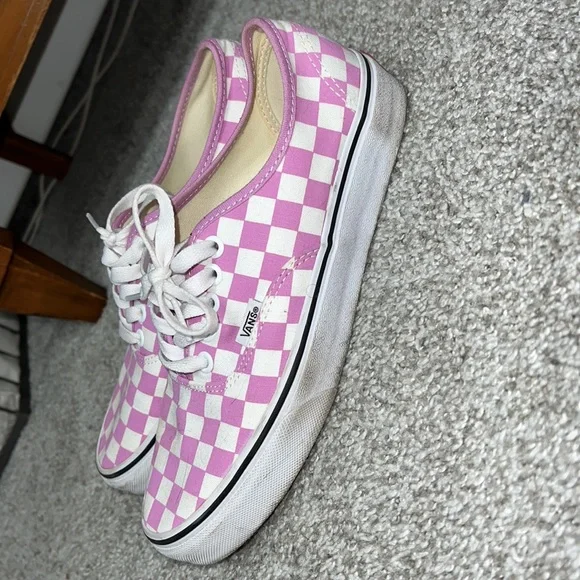 Vans - Picture 2 of 4